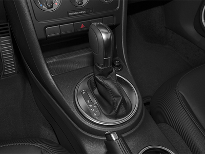 2013 Volkswagen Beetle 2.0T 60s Edition