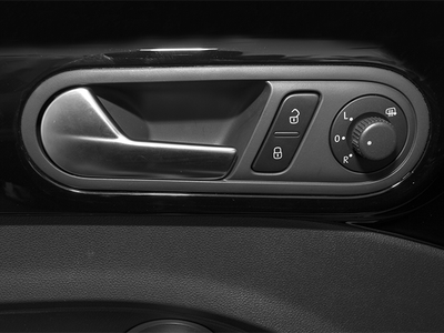 2013 Volkswagen Beetle 2.0T 60s Edition