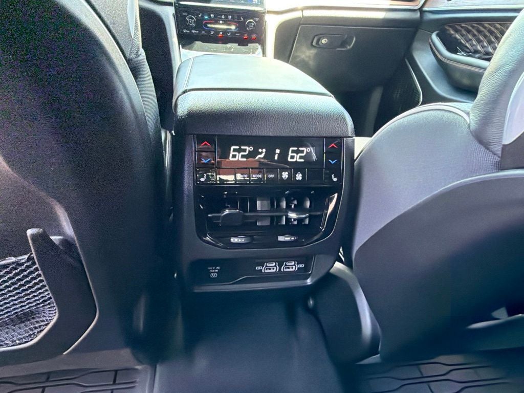2024 Jeep Grand Cherokee L Summit