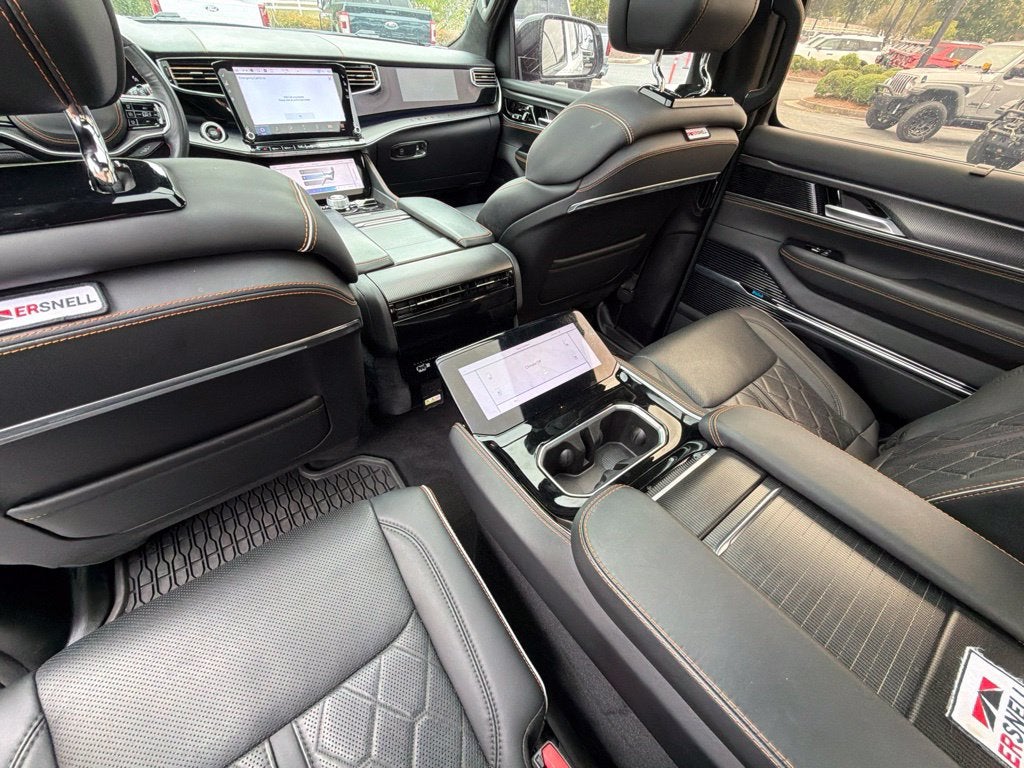 2023 Jeep Grand Wagoneer Series III