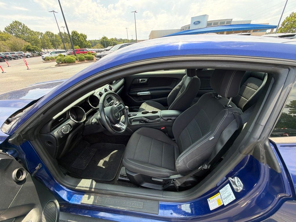 2016 Ford Mustang V6