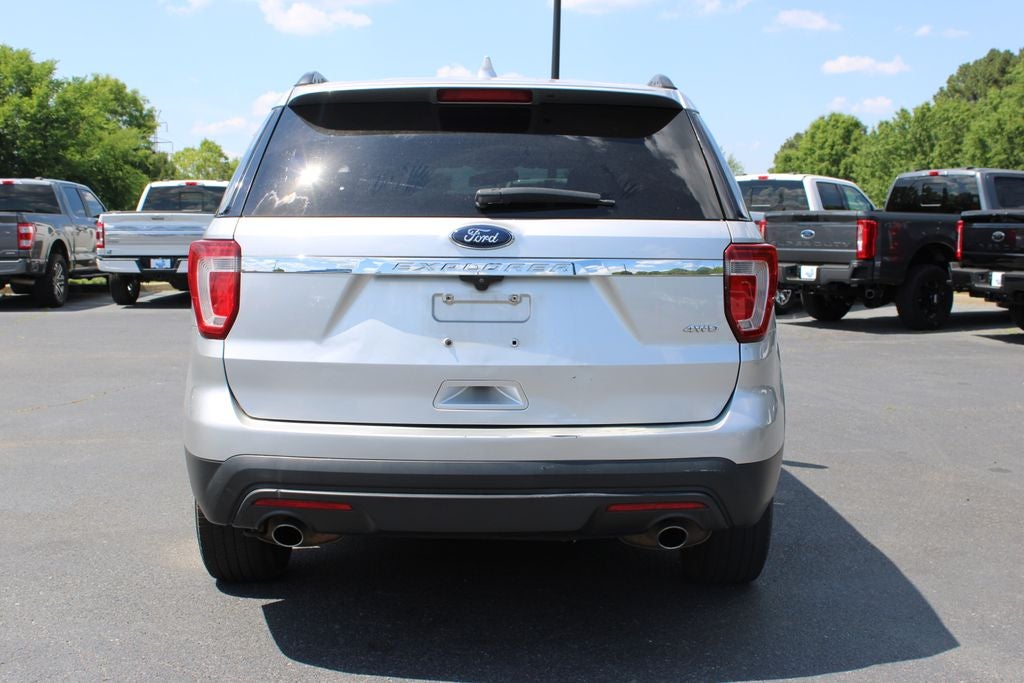 2017 Ford Explorer Base