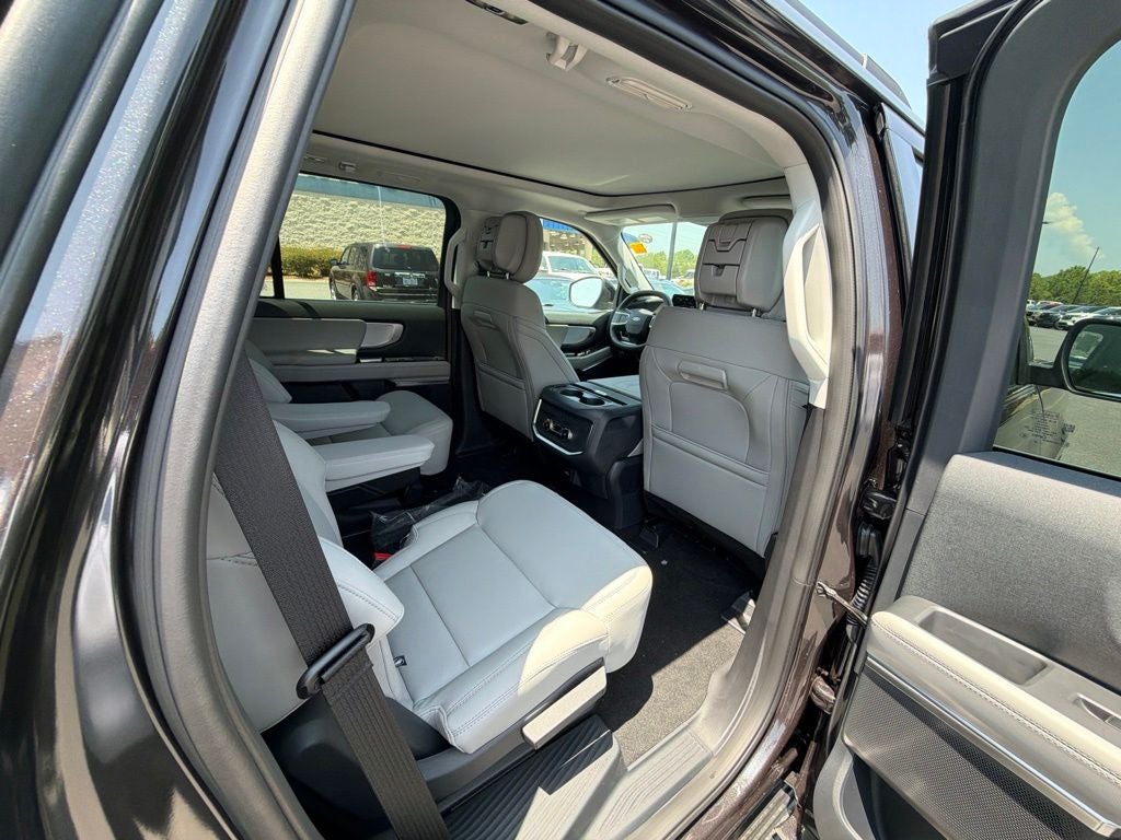 2027 Ford Expedition Active