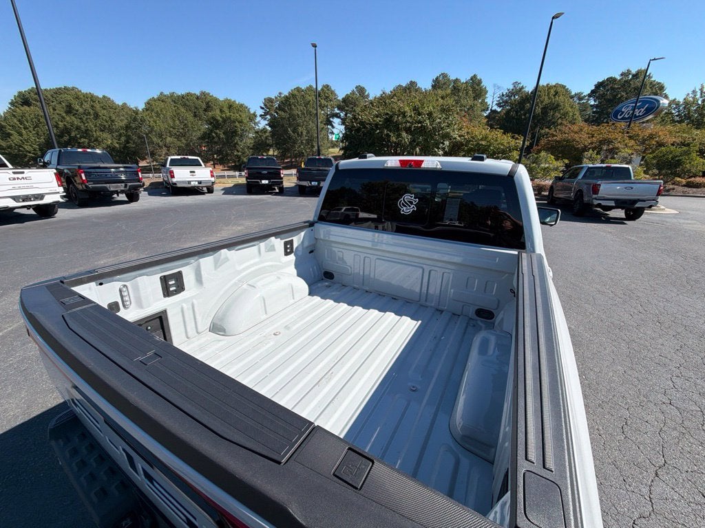2024 Ford F-150 Lightning Lariat
