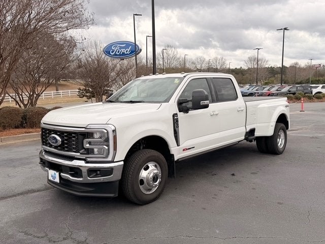 2025 Ford F-350SD Lariat DRW