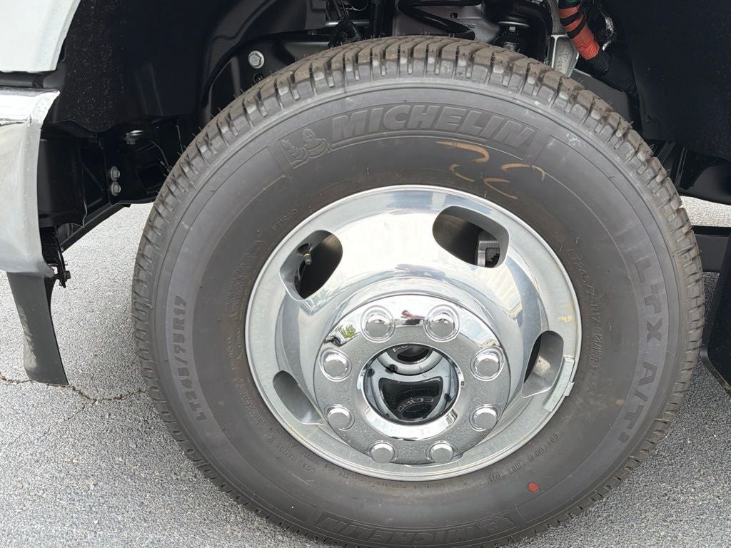 2026 Ford F-350SD Lariat DRW