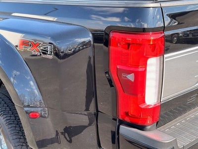 2017 Ford F-350SD Platinum DRW