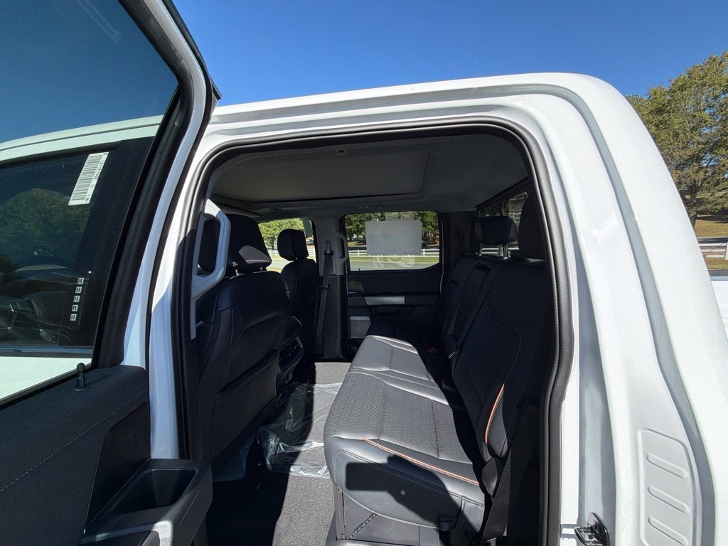 2027 Ford F-450SD Lariat DRW