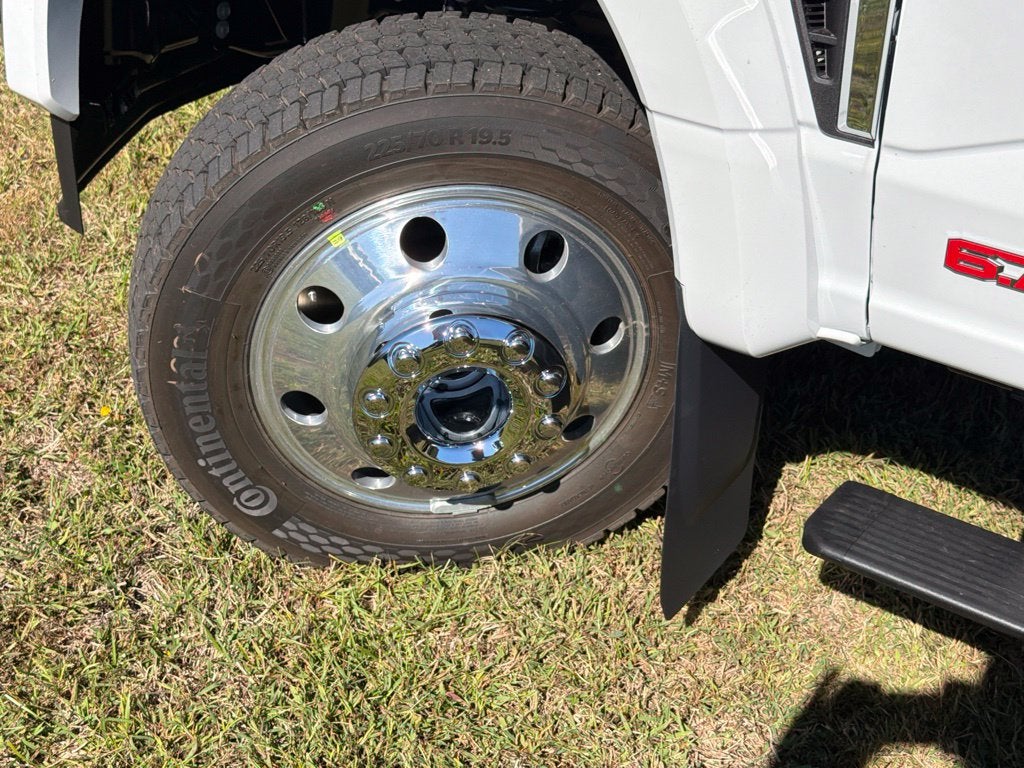 2027 Ford F-450SD Lariat DRW