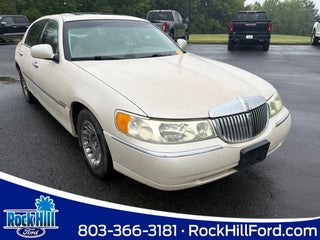 2001 Lincoln Town Car Signature