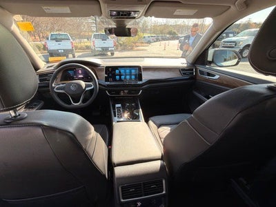 2024 Volkswagen Atlas 2.0T SE w/Technology