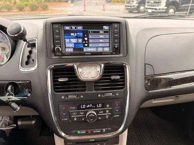 2015 Chrysler Town & Country Limited