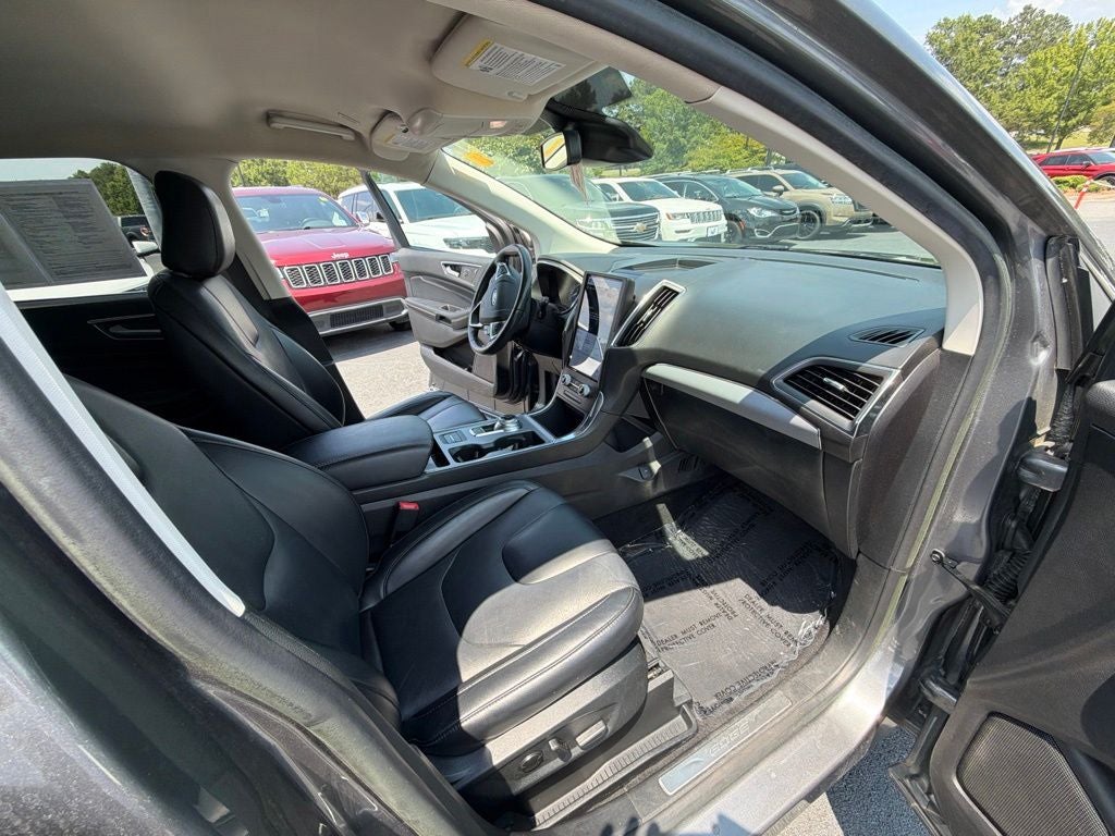 2021 Ford Edge Titanium