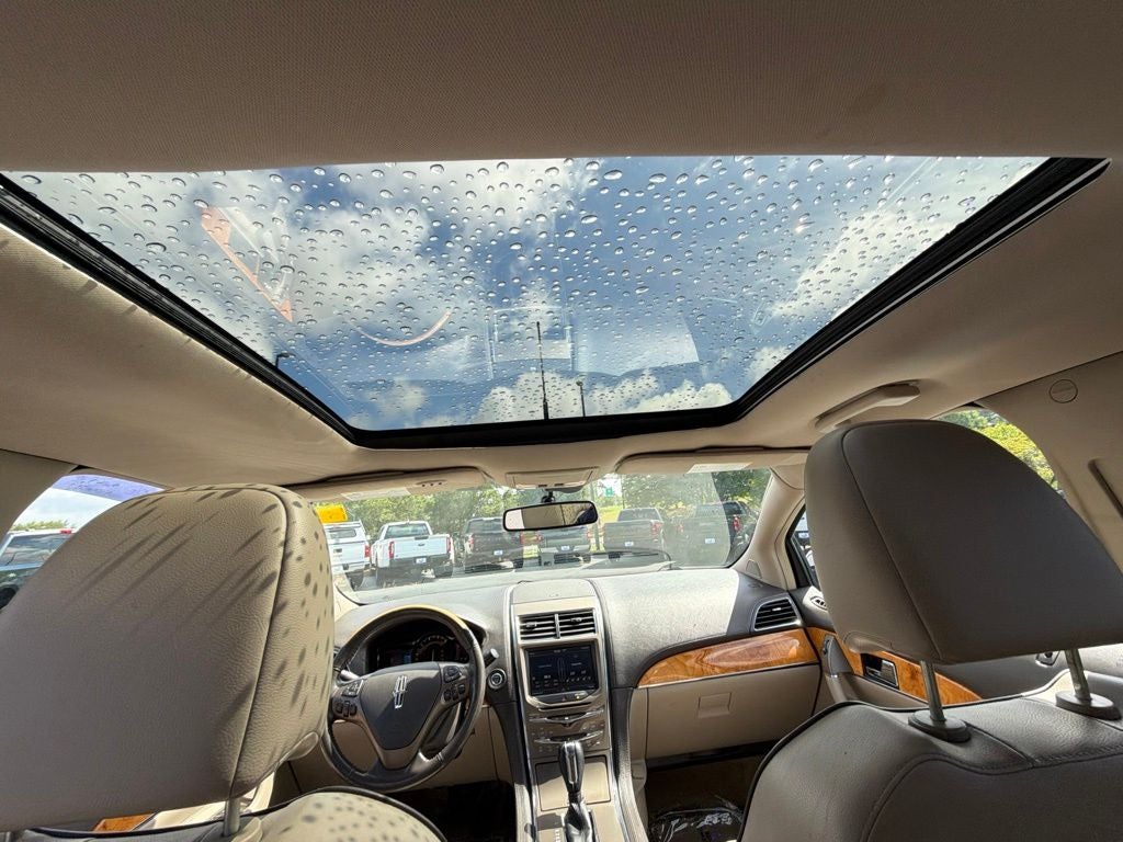 2012 Lincoln MKX Base