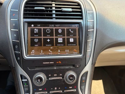2019 Lincoln Nautilus Reserve