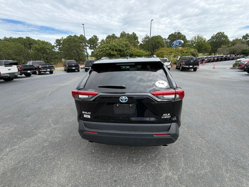 2021 Toyota RAV4 Hybrid XLE Premium