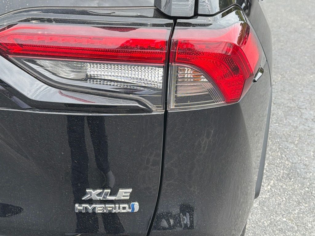 2021 Toyota RAV4 Hybrid XLE Premium