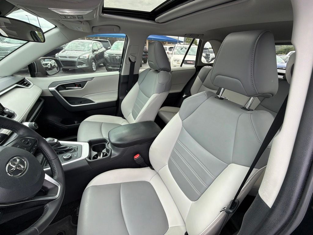 2021 Toyota RAV4 Hybrid XLE Premium