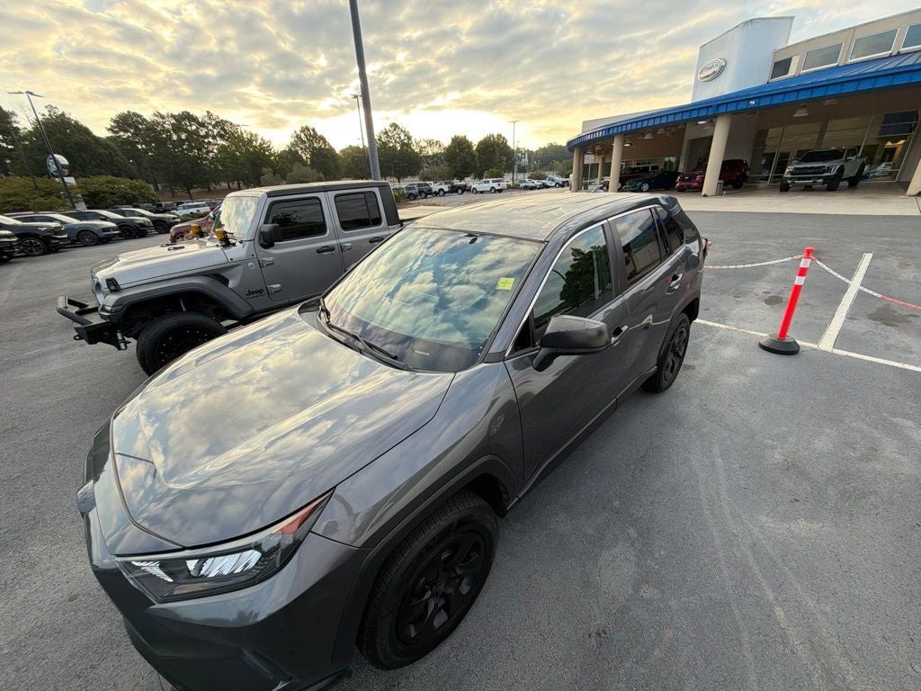 2022 Toyota RAV4 LE