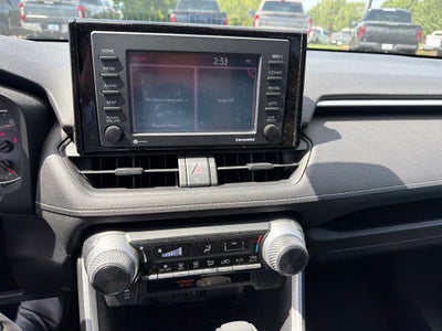 2022 Toyota RAV4 LE