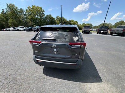 2022 Toyota RAV4 LE