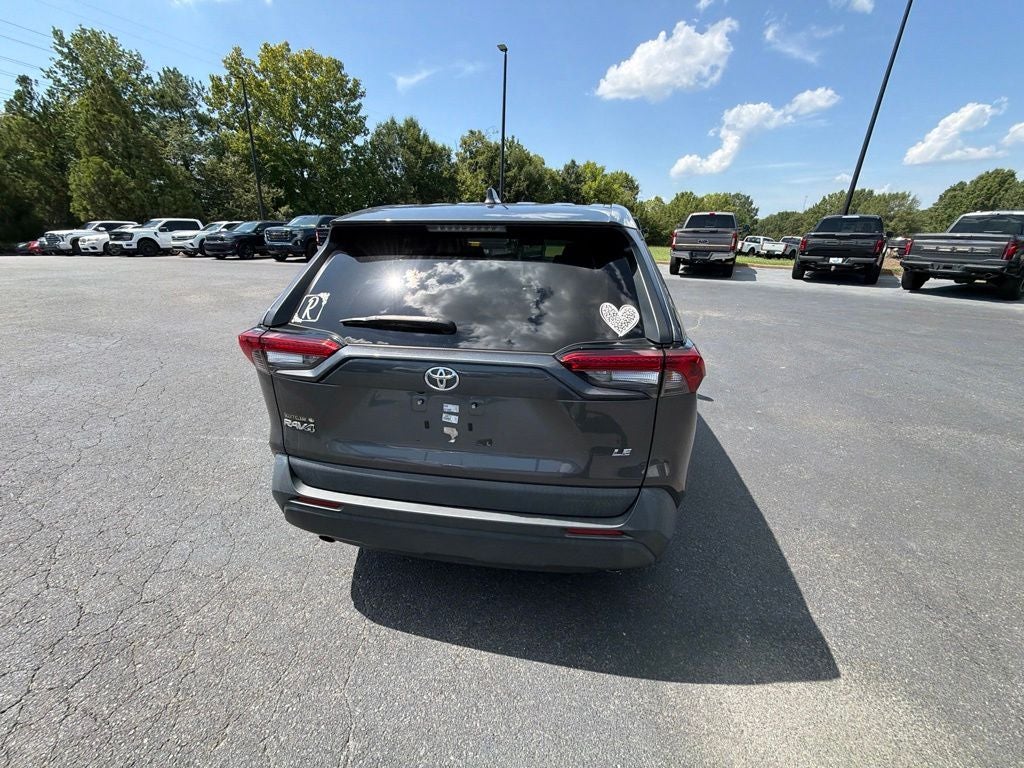2022 Toyota RAV4 LE