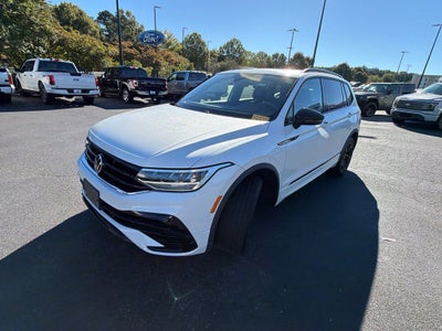 2023 Volkswagen Tiguan 2.0T SE R-Line Black