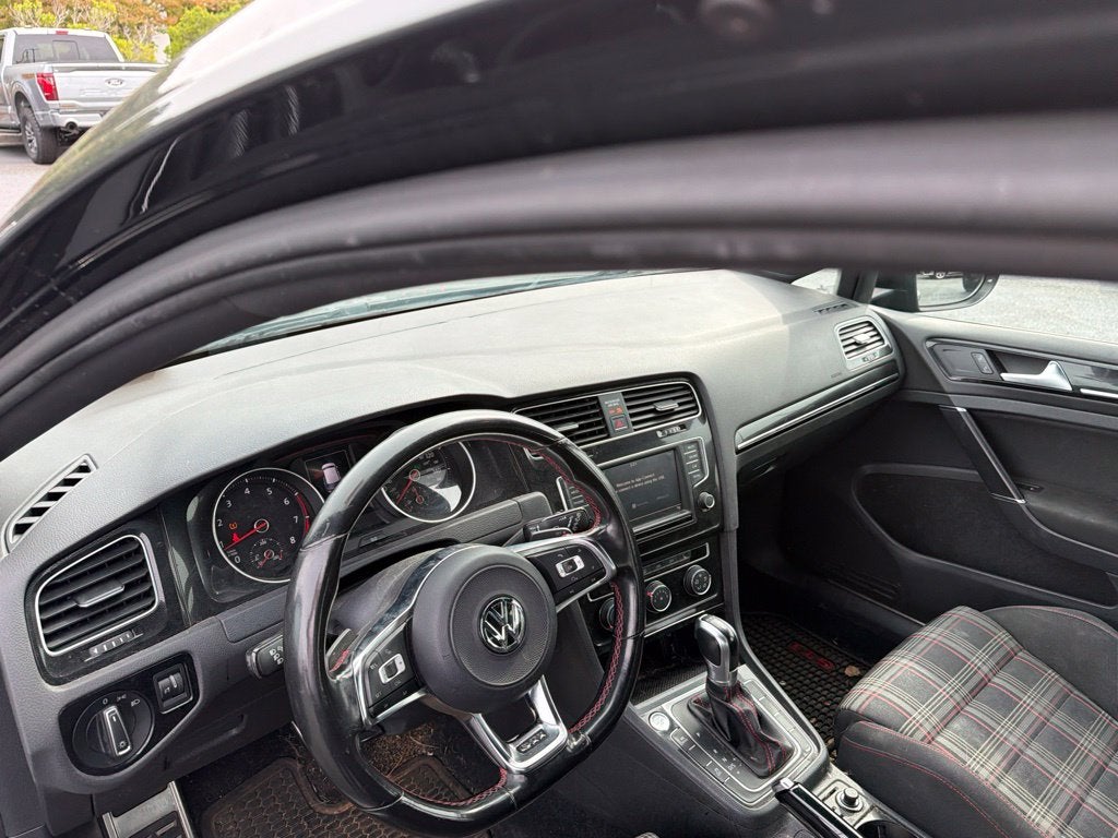 2017 Volkswagen Golf GTI SE