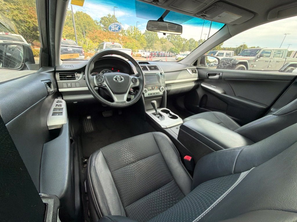 2014 Toyota Camry SE