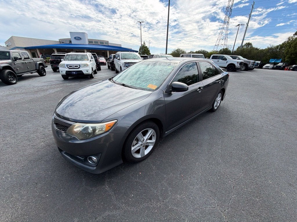 2014 Toyota Camry SE
