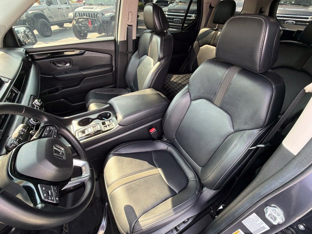 2025 Honda Pilot Touring