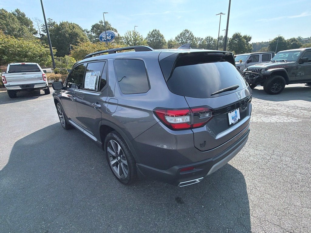 2025 Honda Pilot Touring
