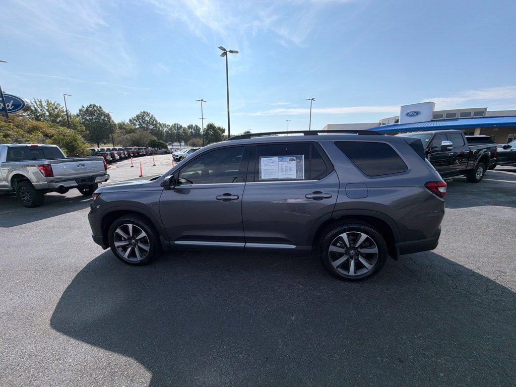 2025 Honda Pilot Touring