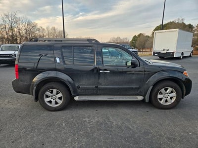 2012 Nissan Pathfinder SV