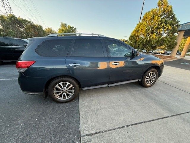 2013 Nissan Pathfinder SV