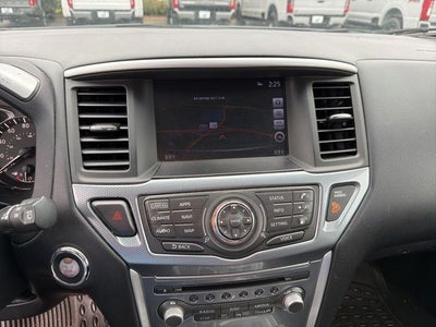 2018 Nissan Pathfinder SL
