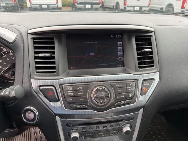 2018 Nissan Pathfinder SL
