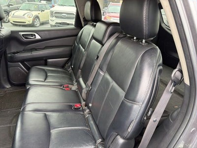 2018 Nissan Pathfinder SL
