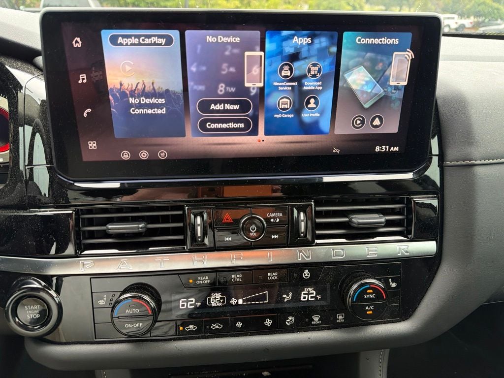 2026 Nissan Pathfinder SL