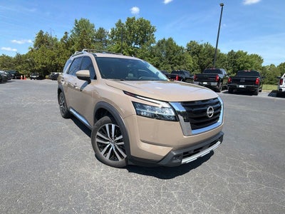 2023 Nissan Pathfinder Platinum