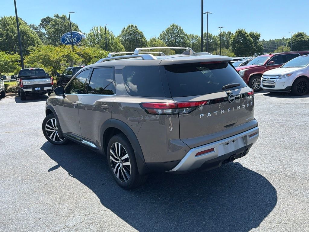 2023 Nissan Pathfinder Platinum