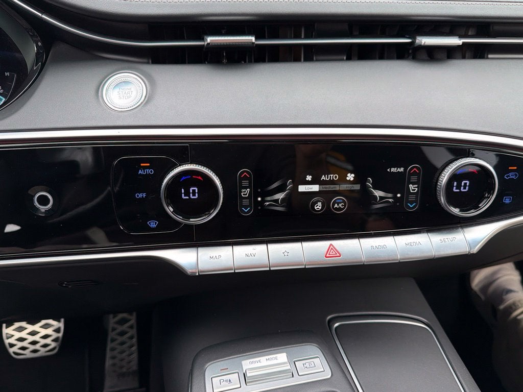 2024 Genesis GV70 2.5T