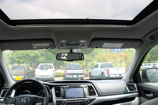 2016 Toyota Highlander XLE V6