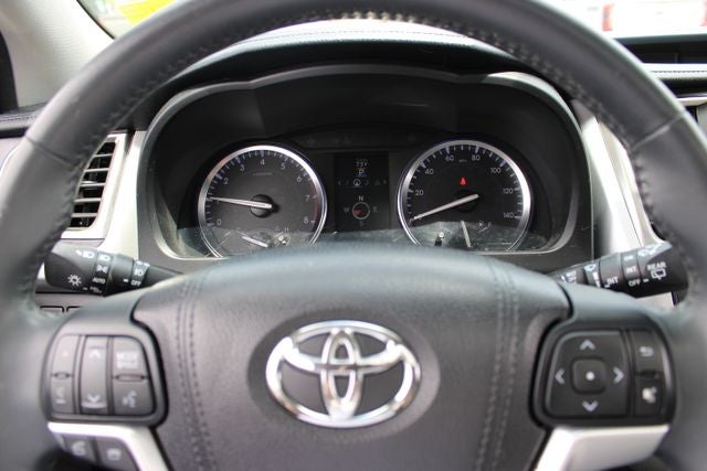 2016 Toyota Highlander XLE V6