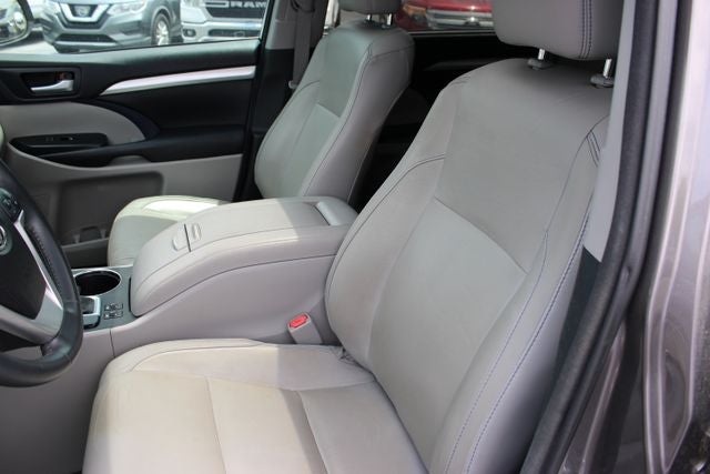 2016 Toyota Highlander XLE V6
