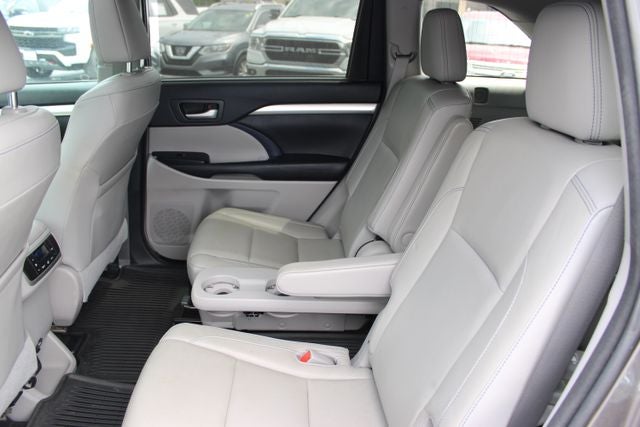 2016 Toyota Highlander XLE V6