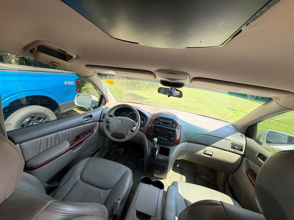 2004 Toyota Sienna XLE
