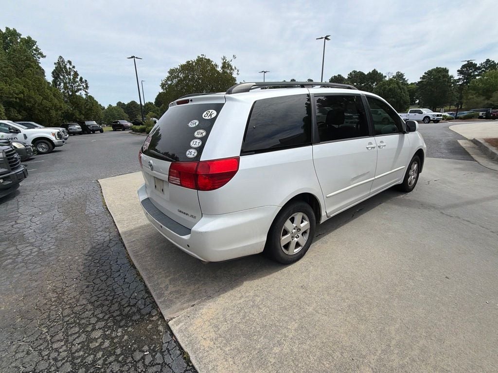 2004 Toyota Sienna XLE