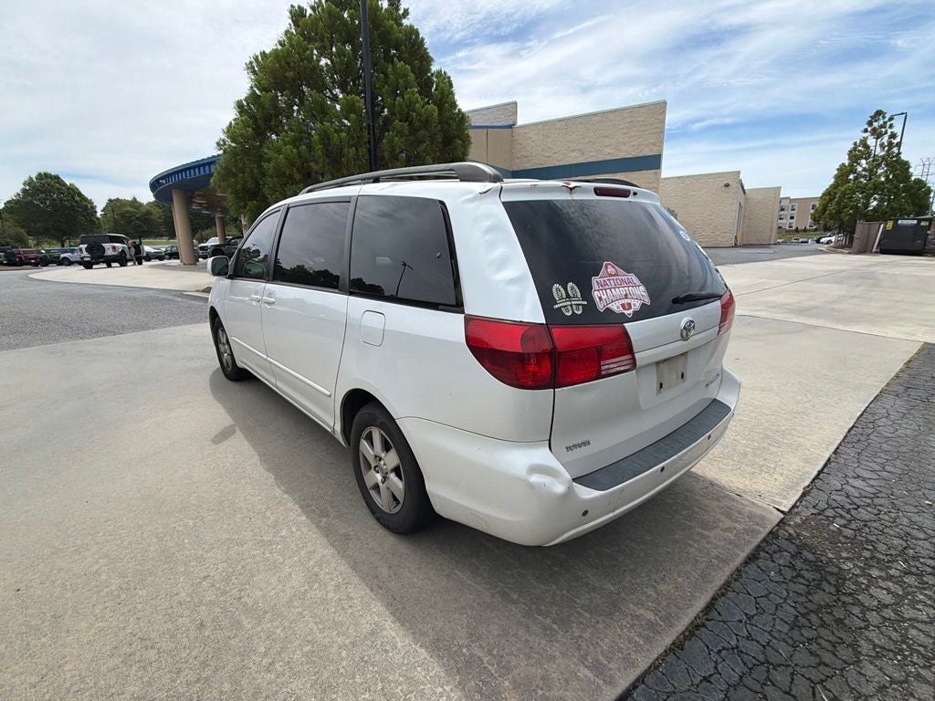 2004 Toyota Sienna XLE