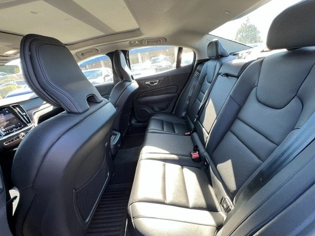 2023 Volvo S60 B5 Plus Dark Theme